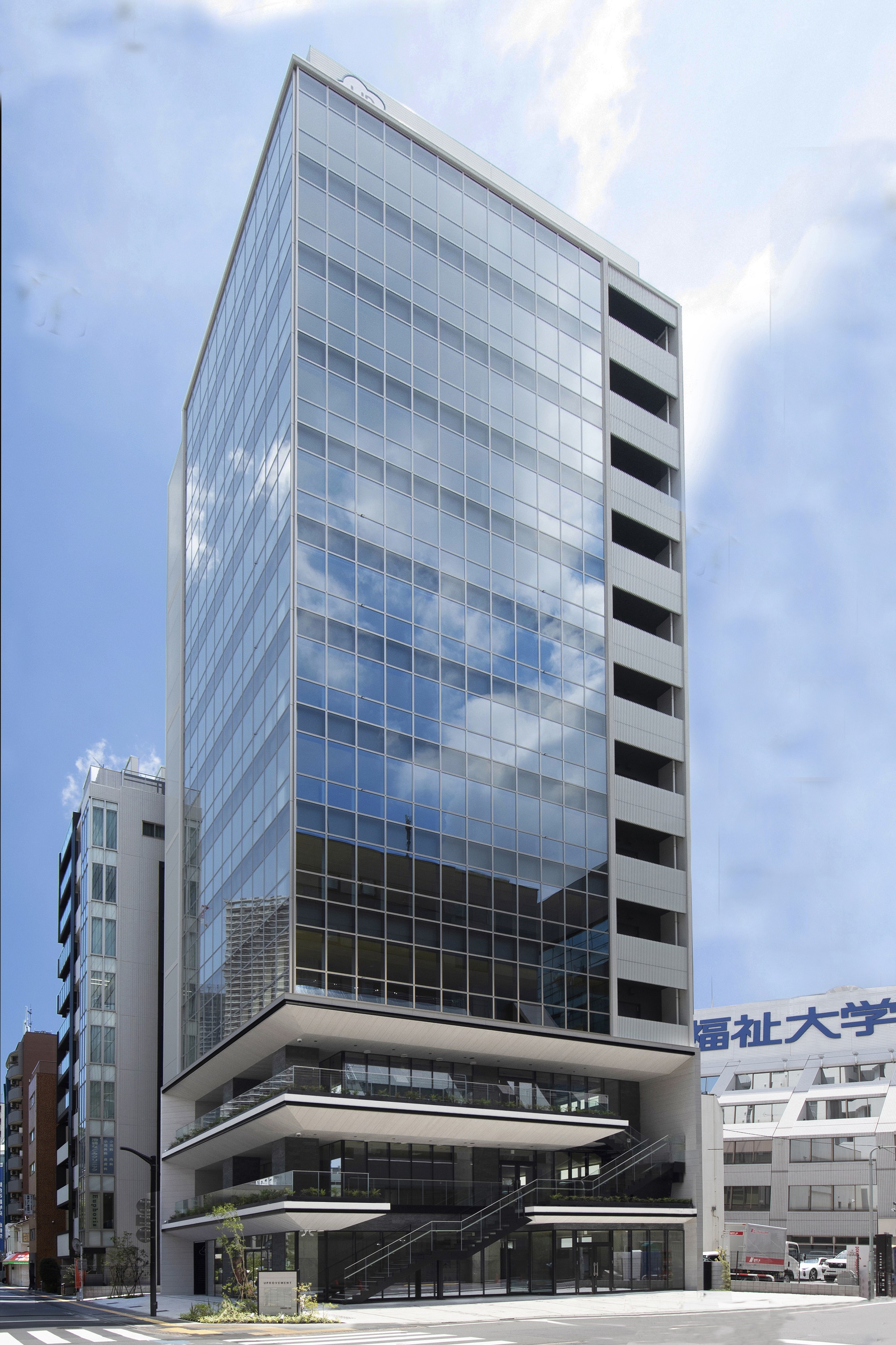 施設入居ビル外観（UPROVEMENT）.jpg