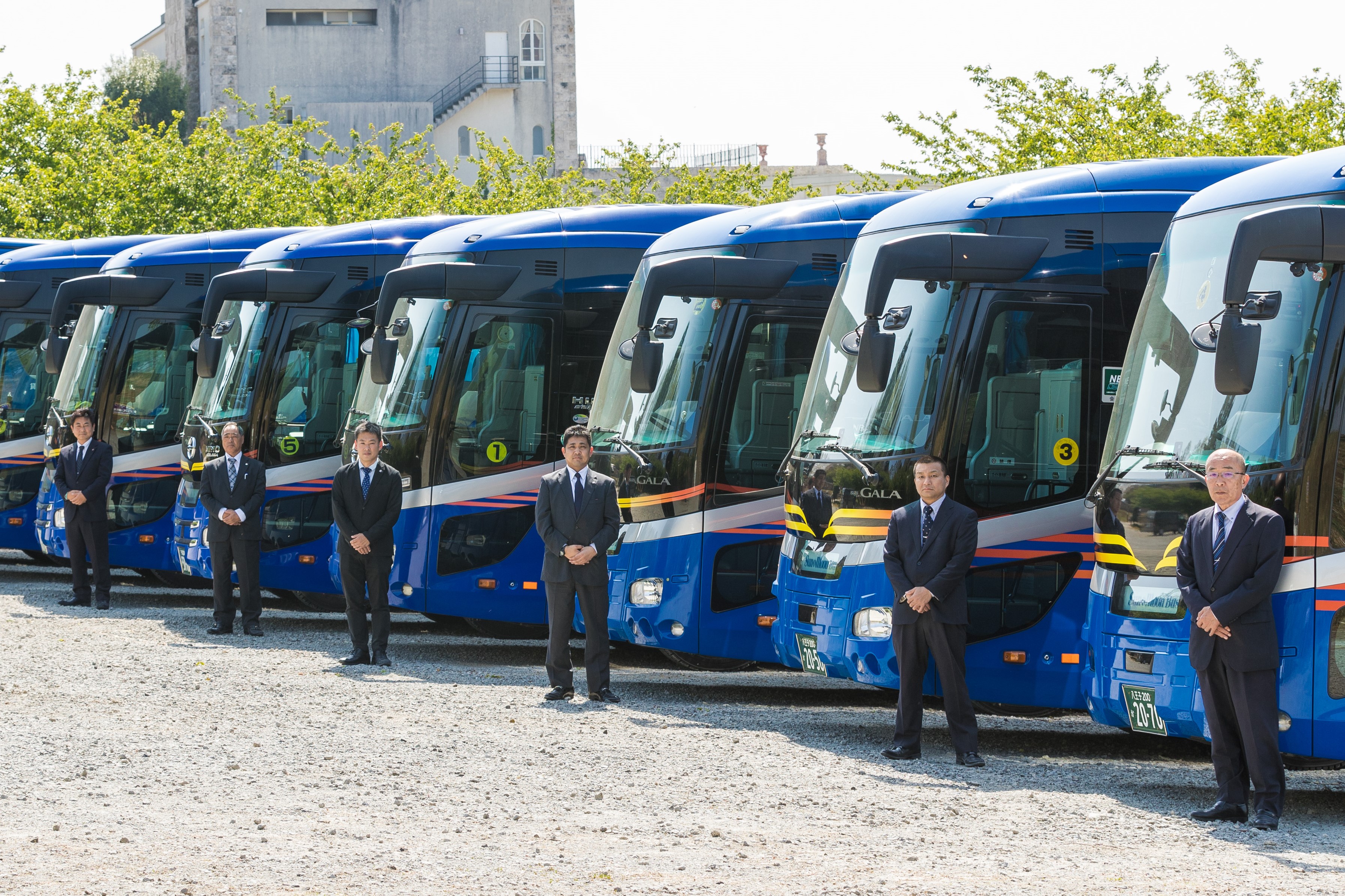 自社保有バス車両.jpg