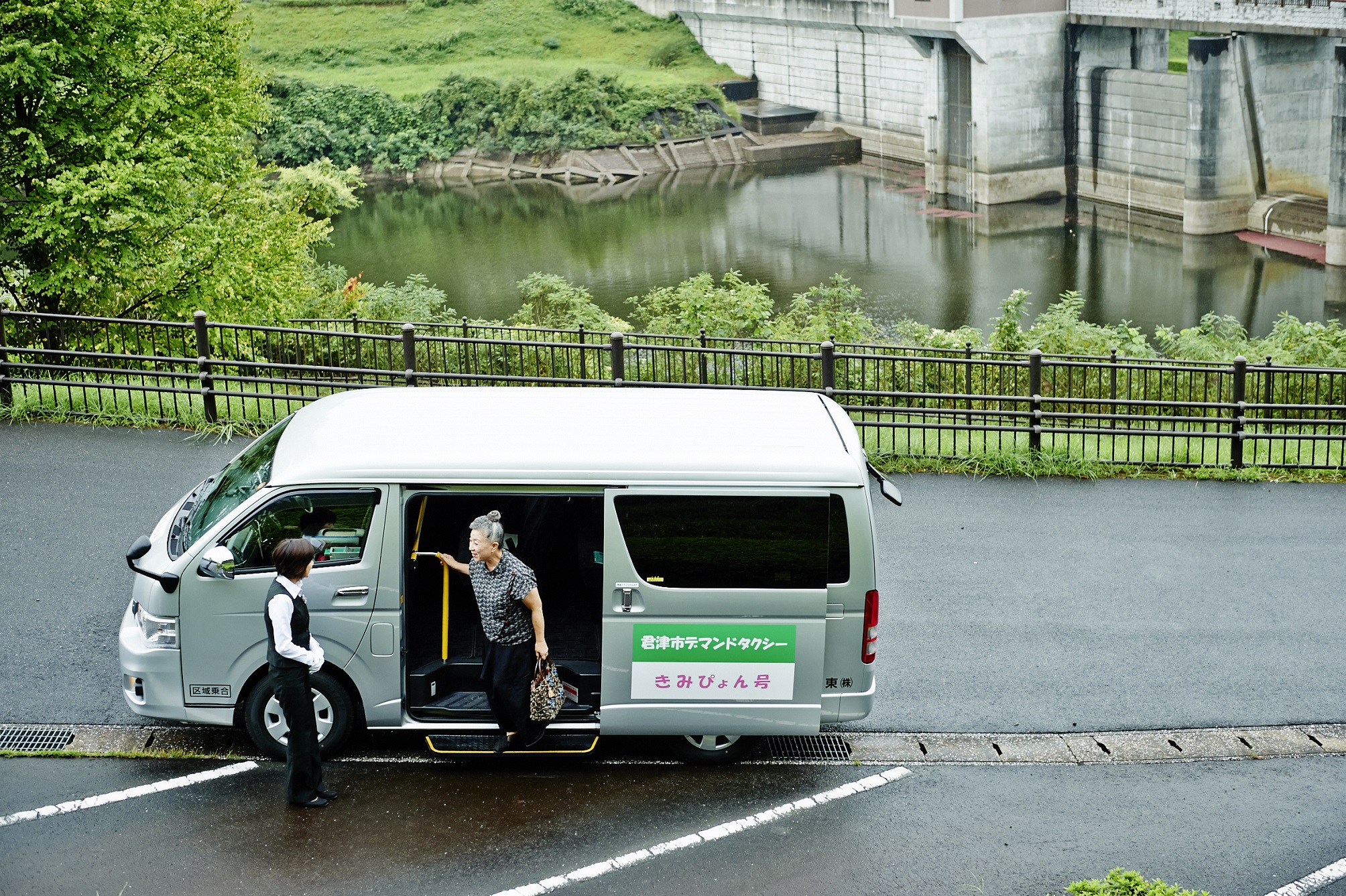 バス降車時