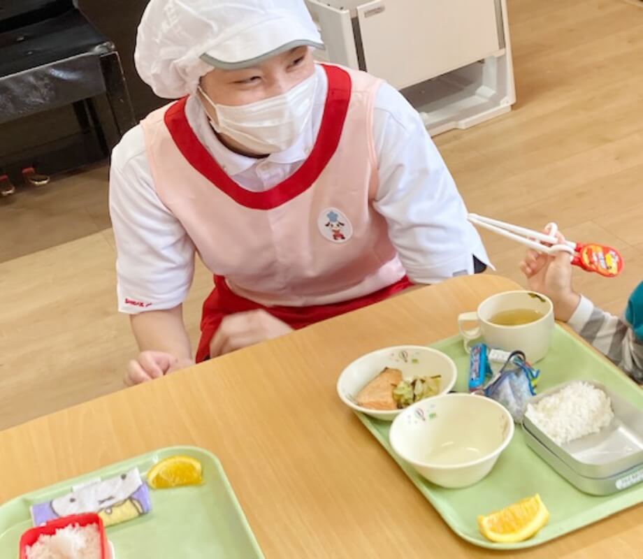 おいしいだけでなく、学べる食を豊富なノウハウにより安定的に給食サービスを提供いたします。